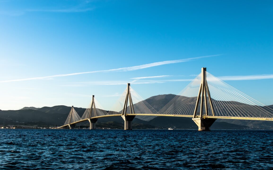 Most wiszący w Grecji - Rio Andirio